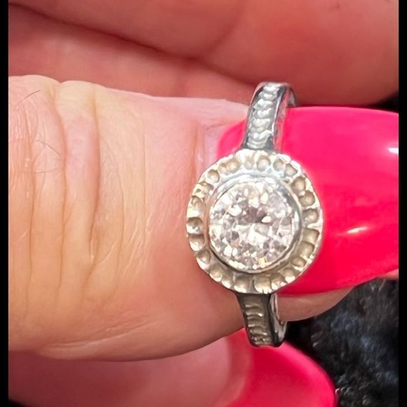 Gorgeous Sipalda Sterling Silver Ring size 5.75 Bright White Cubic Zirconia - Picture 1 of 7
